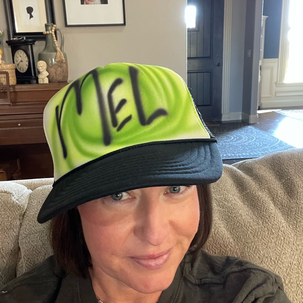 Meet your Posher, Mel